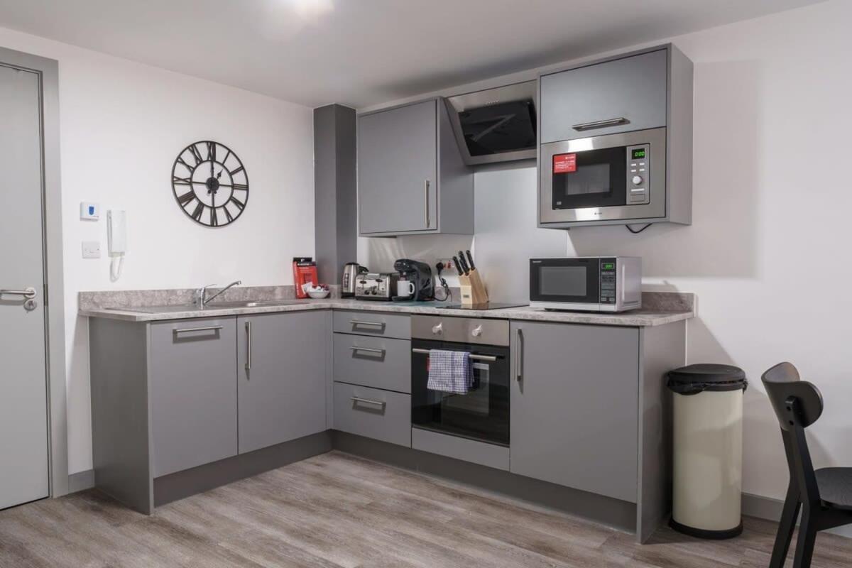 Contemporary 1 Bed Apartment In Liverpool Centre Экстерьер фото